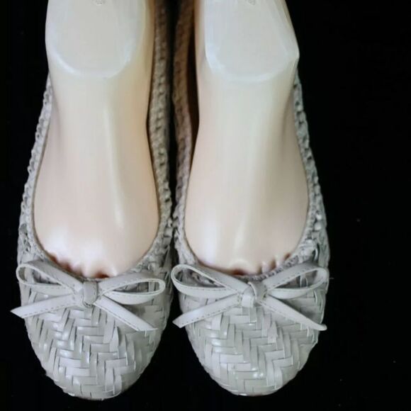 Kelsi Dagger Weave Bow Toe Slip On Shoes Size 7.5M. - Picture 3 of 9